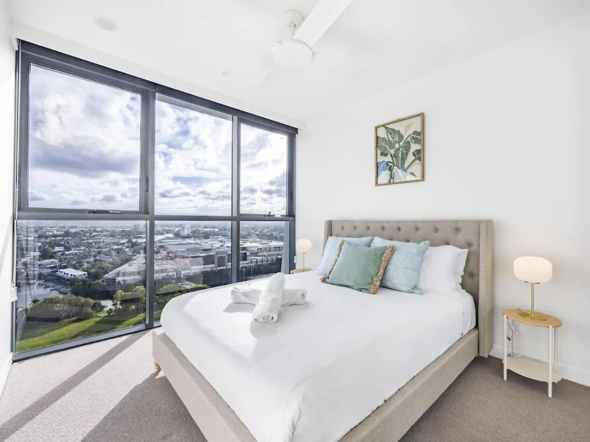 Walk To Beach 2Br Apt Pool Gym Free Carpark 골드코스트
