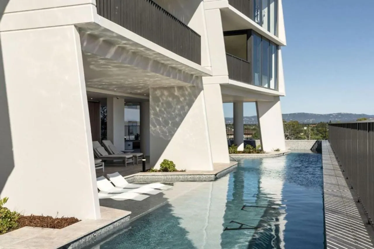 Apartamento Walk To Beach 2Br Apt Pool Gym Free Carpark Gold Coast Austrália